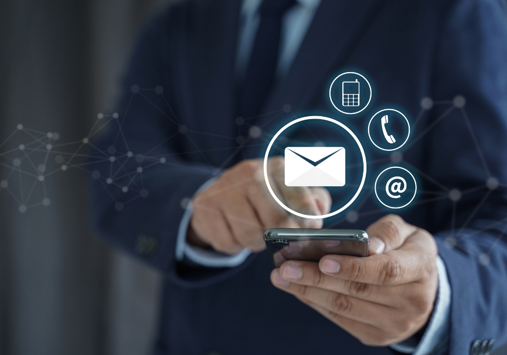 Easily Connect with Customers Easily Connect with Customers<br />