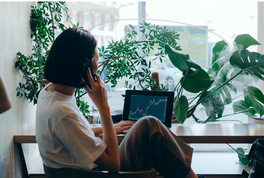 woman talking on the phone